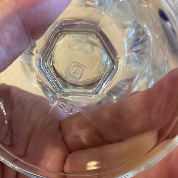 Vintage Anchor Hocking ice cream sundae glasses set of 8. Like new. - Picture 3 of 3